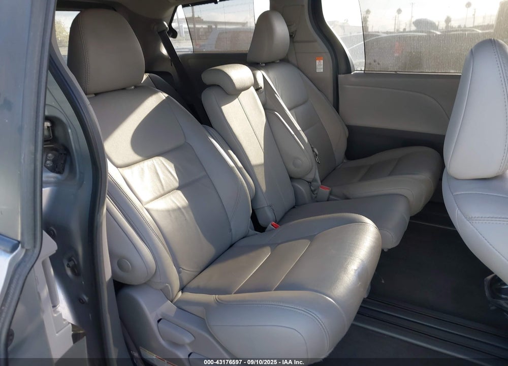 2018 TOYOTA SIENNA VIN: 5TDYZ3DC9JS910226