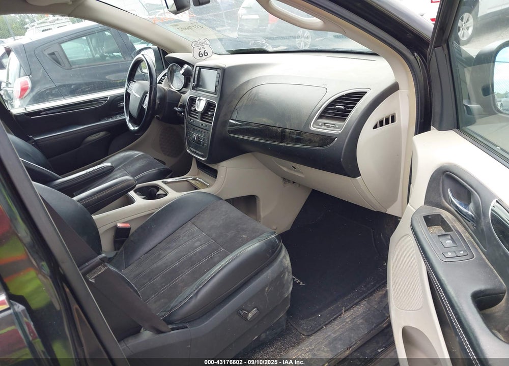 2014 CHRYSLER TOWN & COUNTRY TOURING-L 30TH ANNIVERSARY VIN: 2C4RC1CG8ER454636
