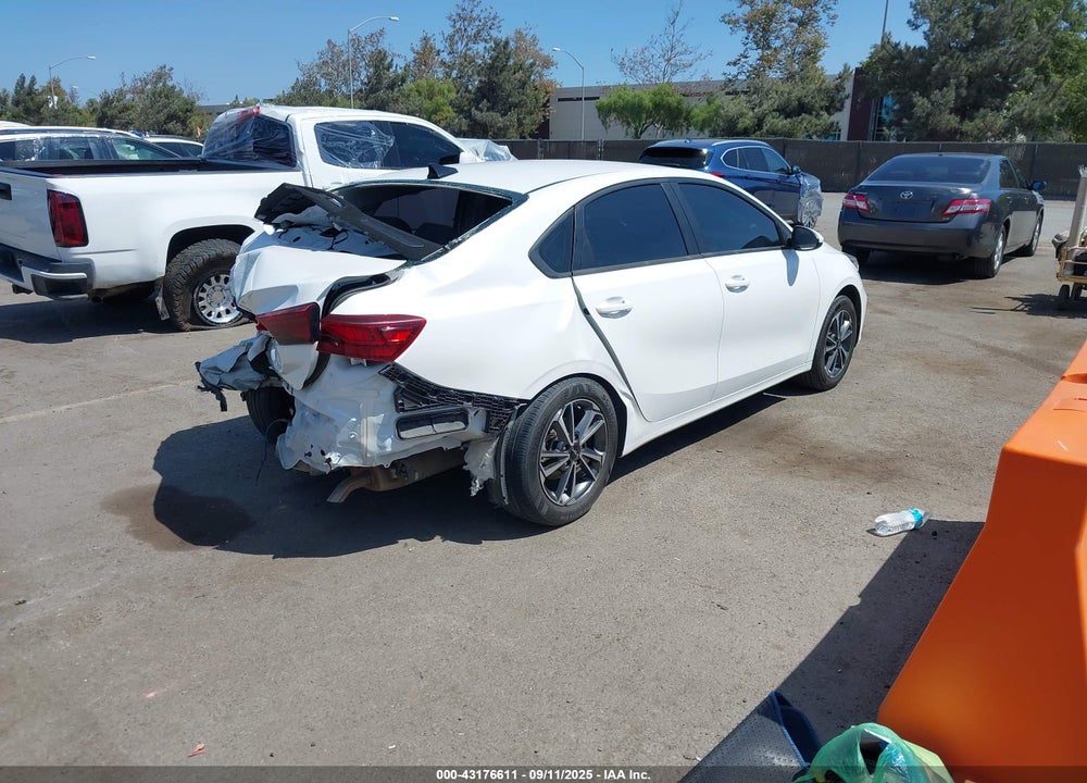 2022 KIA FORTE VIN: 3KPF24AD2NE468632