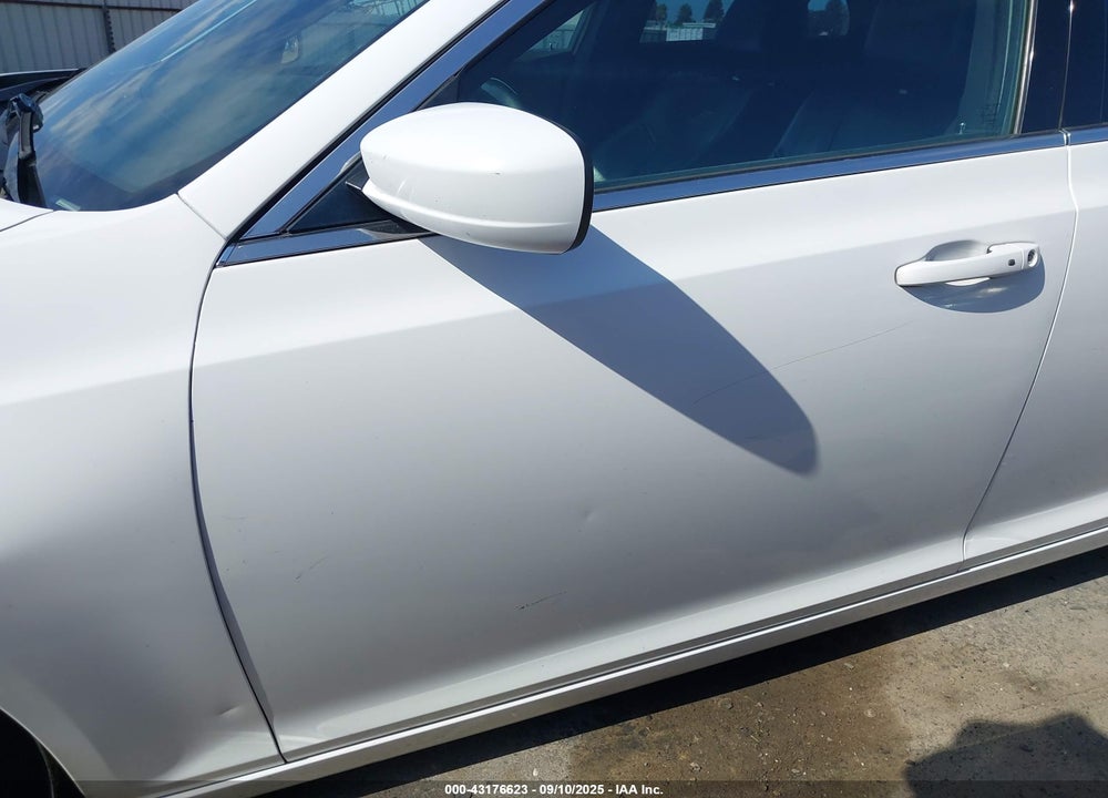 2013 CHRYSLER 300 VIN: 2C3CCABT0DH515572