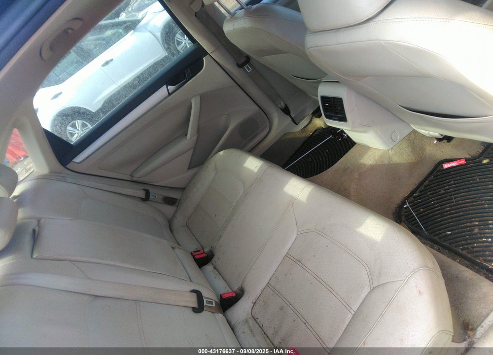 2013 VOLKSWAGEN PASSAT VIN: 1VWBN7A31DC110617