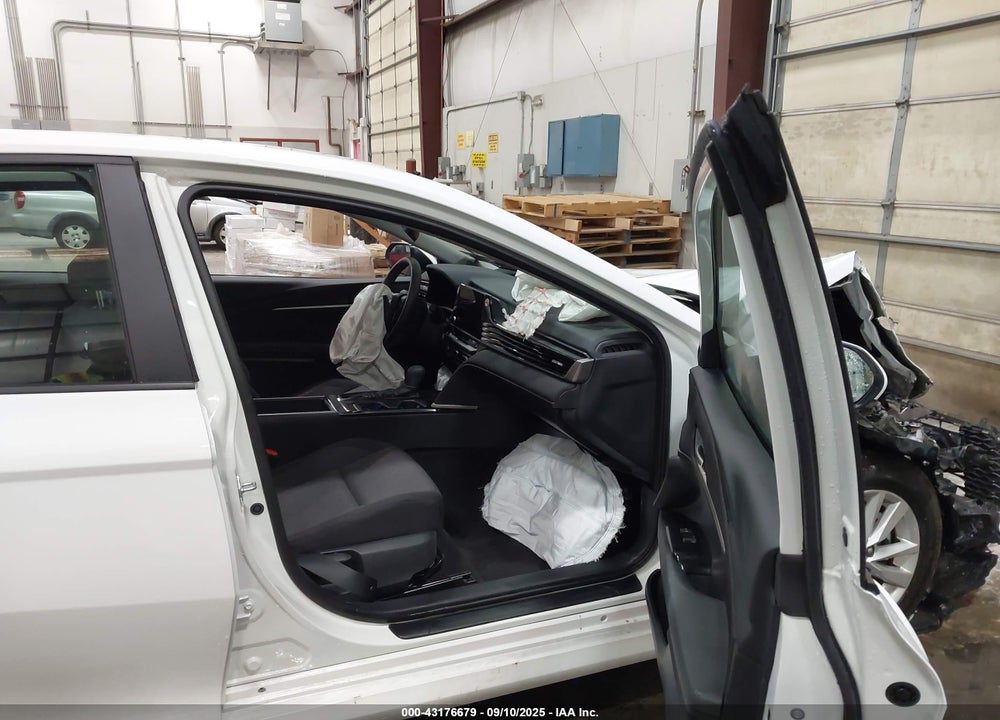 2025 TOYOTA CAMRY VIN: 4T1DAACKXSU073630