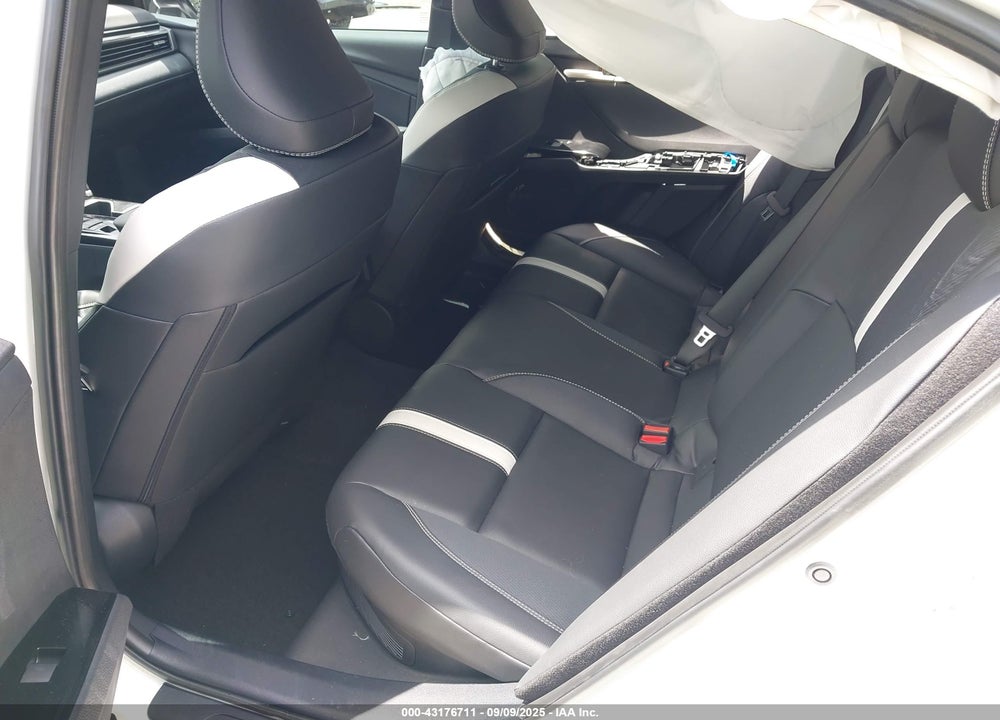 2025 TOYOTA CAMRY VIN: 4T1DAACK7SU085072