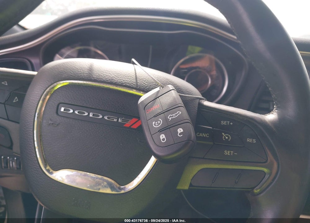 2015 DODGE CHALLENGER VIN: 2C3CDZAG2FH749960