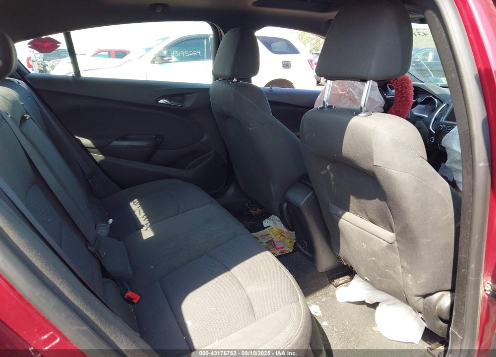 2017 CHEVROLET CRUZE LT AUTO VIN: 1G1BE5SM2H7194355