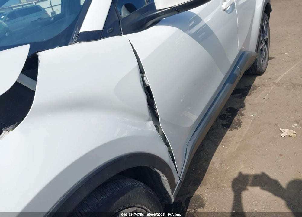 2018 TOYOTA C-HR VIN: NMTKHMBX8JR004085