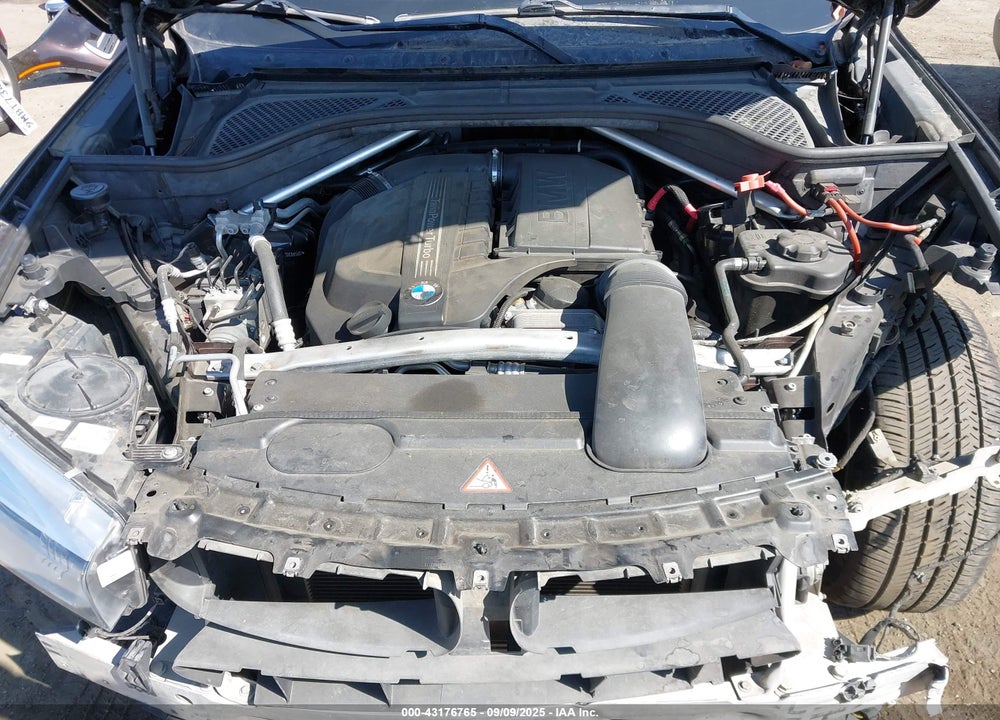 2014 BMW X5 VIN: 5UXKR2C5XE0C00586
