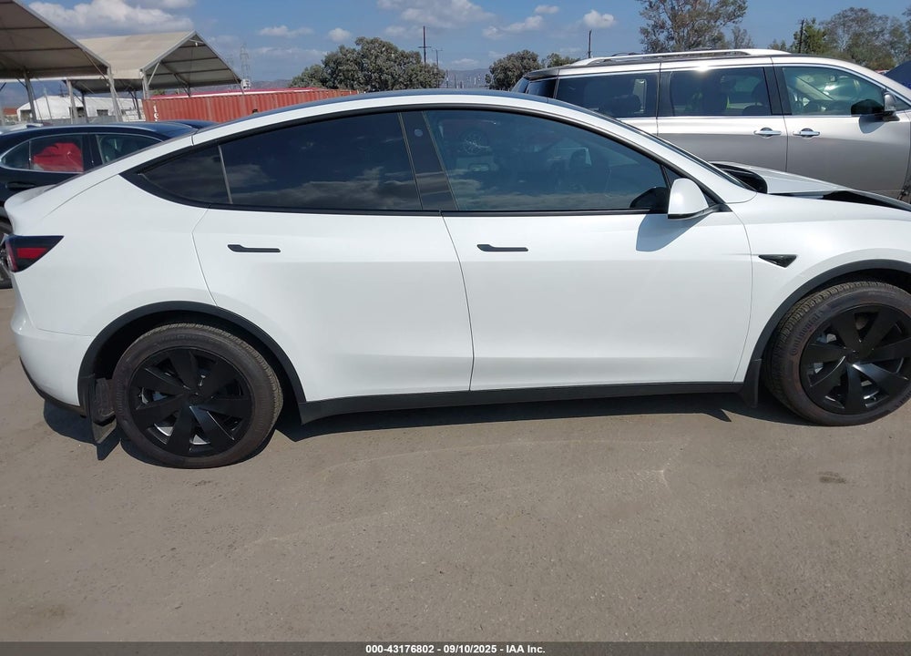 2021 TESLA MODEL Y VIN: 5YJYGDEE1MF299130