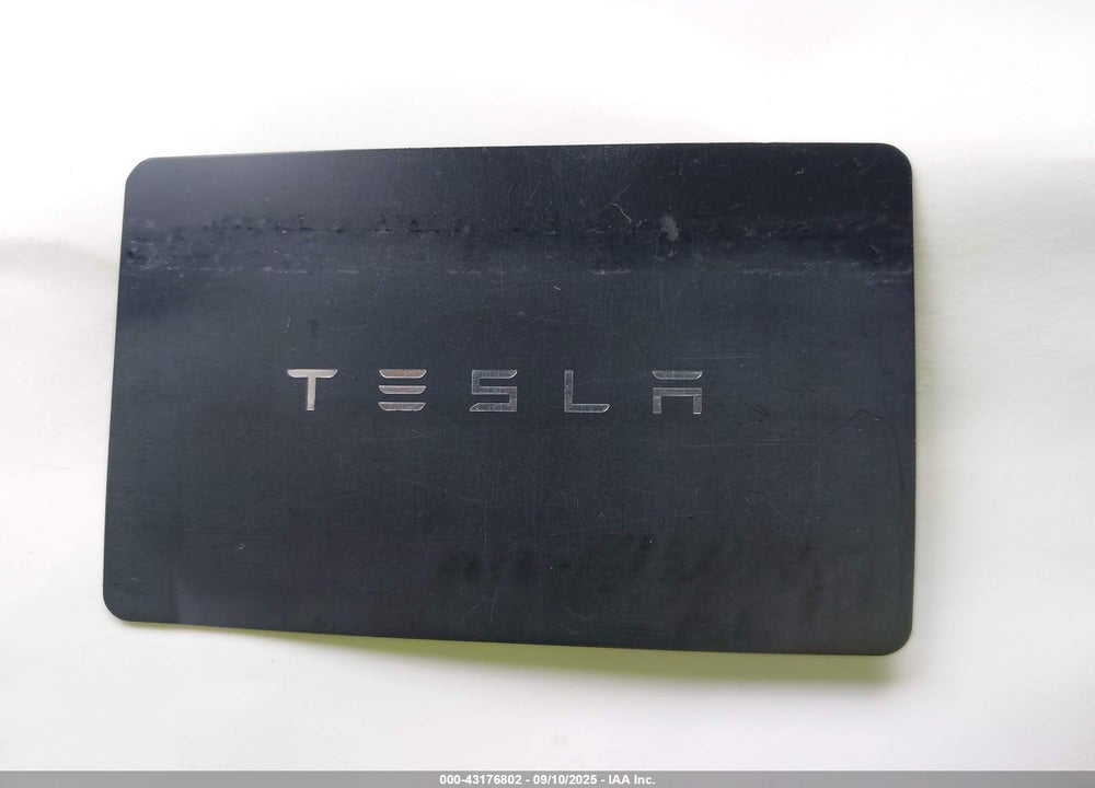 2021 TESLA MODEL Y VIN: 5YJYGDEE1MF299130