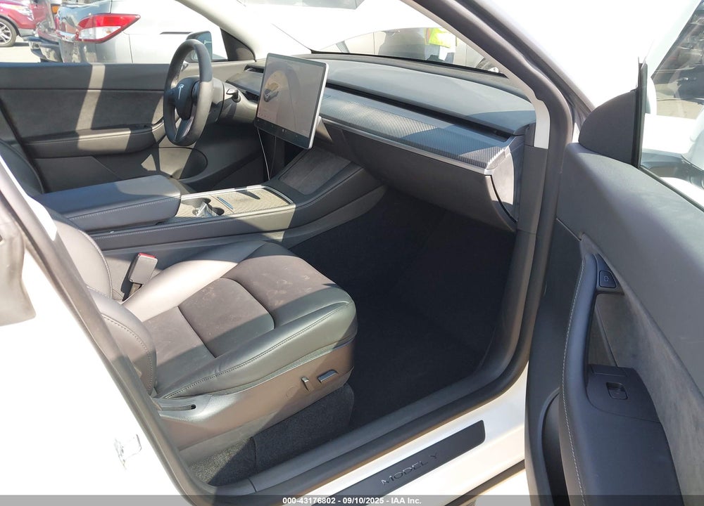 2021 TESLA MODEL Y VIN: 5YJYGDEE1MF299130