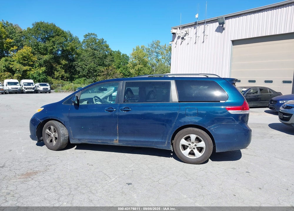 2011 TOYOTA SIENNA VIN: 5TDKK3DC1BS021934