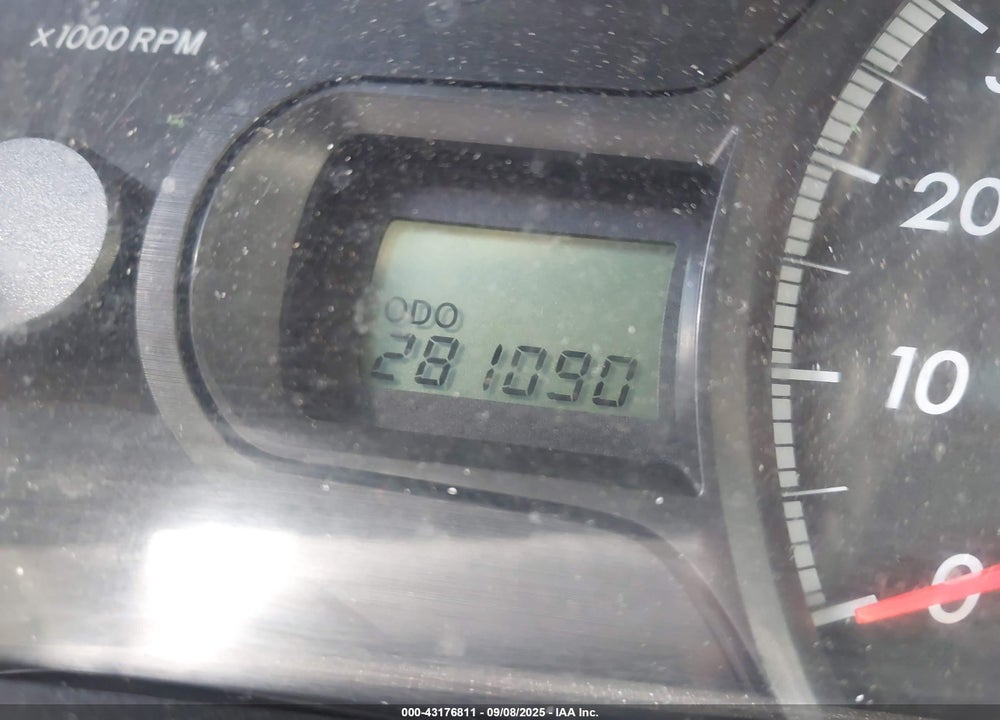 2011 TOYOTA SIENNA VIN: 5TDKK3DC1BS021934