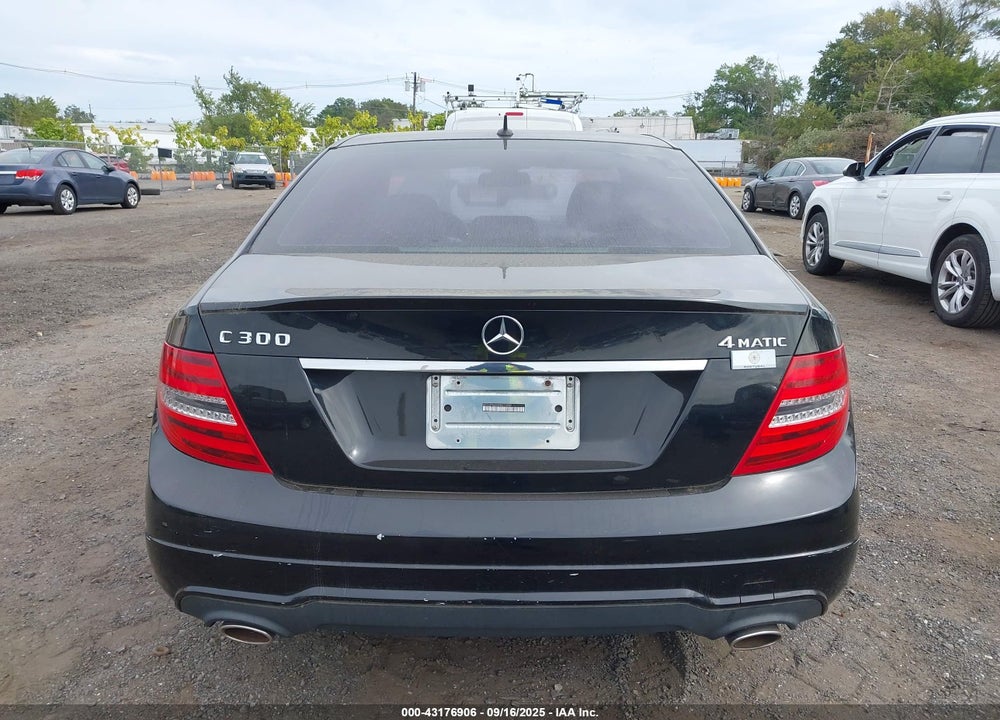 2013 MERCEDES-BENZ C 300 SPORT 4MATIC VIN: WDDGF8AB4DR276989