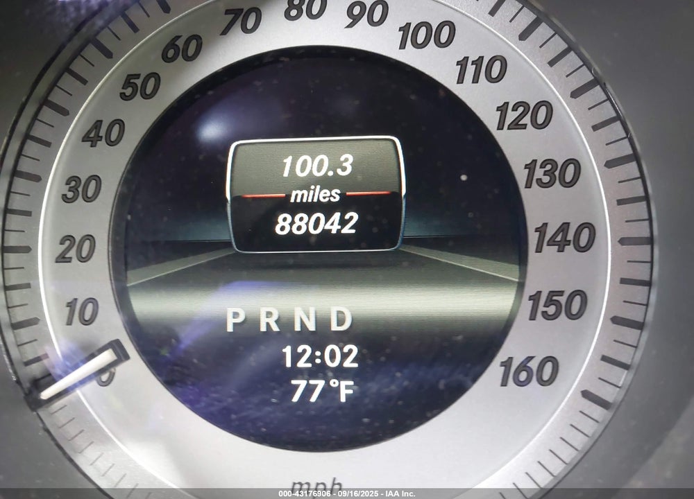 2013 MERCEDES-BENZ C 300 SPORT 4MATIC VIN: WDDGF8AB4DR276989