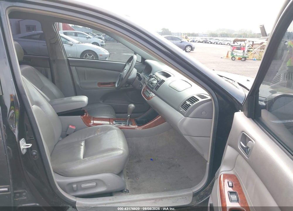 2003 TOYOTA CAMRY XLE VIN: 4T1BE32K03U185217