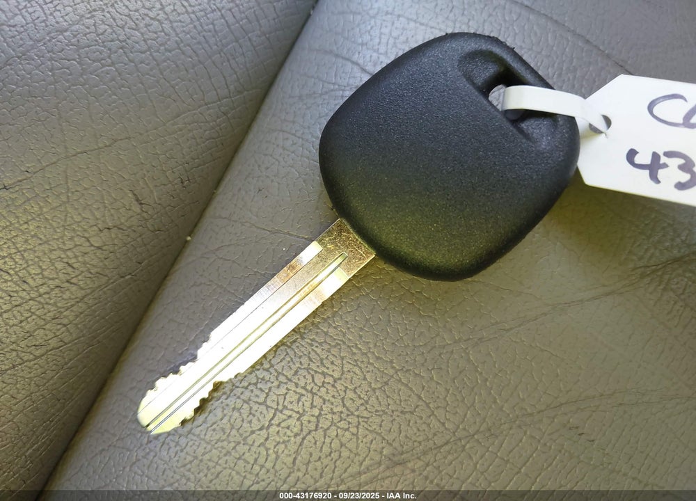 2003 TOYOTA CAMRY XLE VIN: 4T1BE32K03U185217