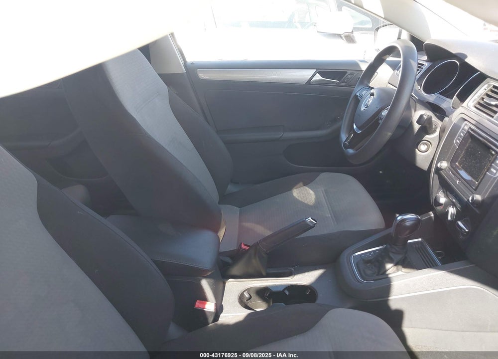 2017 VOLKSWAGEN JETTA VIN: 3VW2B7AJ5HM350023