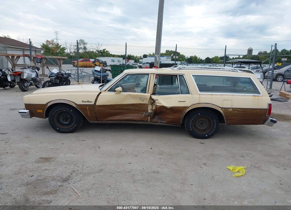 1978 OLDSMOBILE CUSTOM CRUISER VIN: 3Q35K8X144666