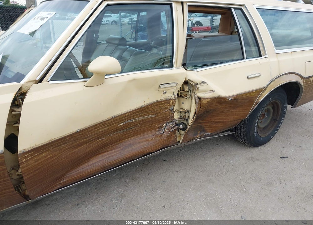 1978 OLDSMOBILE CUSTOM CRUISER VIN: 3Q35K8X144666