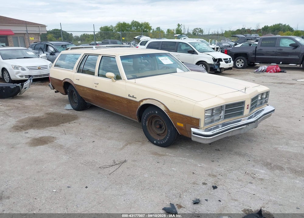 1978 OLDSMOBILE CUSTOM CRUISER VIN: 3Q35K8X144666