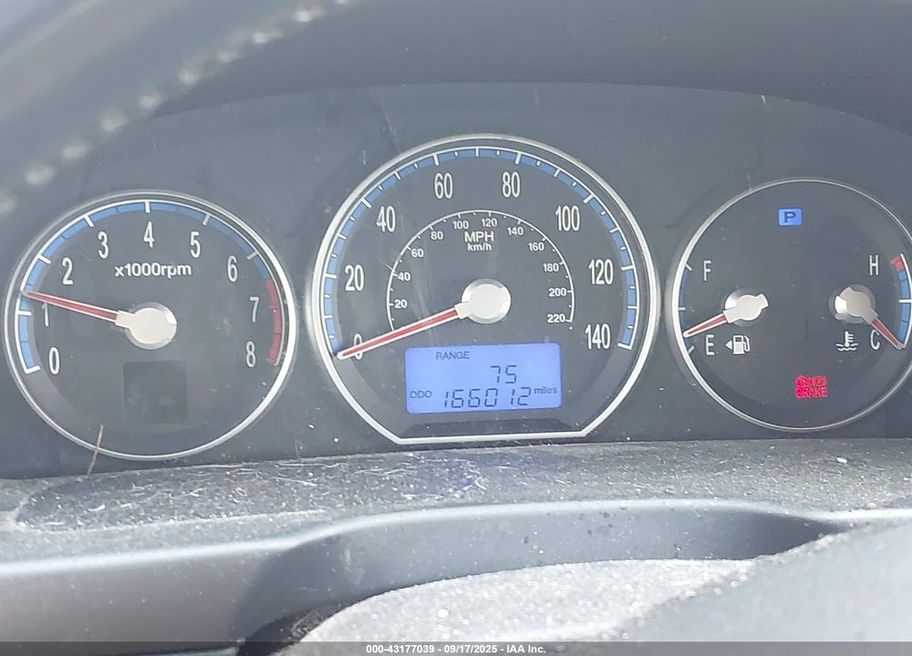 2008 HYUNDAI SANTA FE VIN: 5NMSH13E68H153153