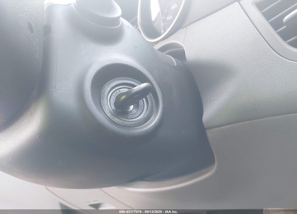 2013 HYUNDAI ELANTRA GLS VIN: KMHDH4AE6DU620986
