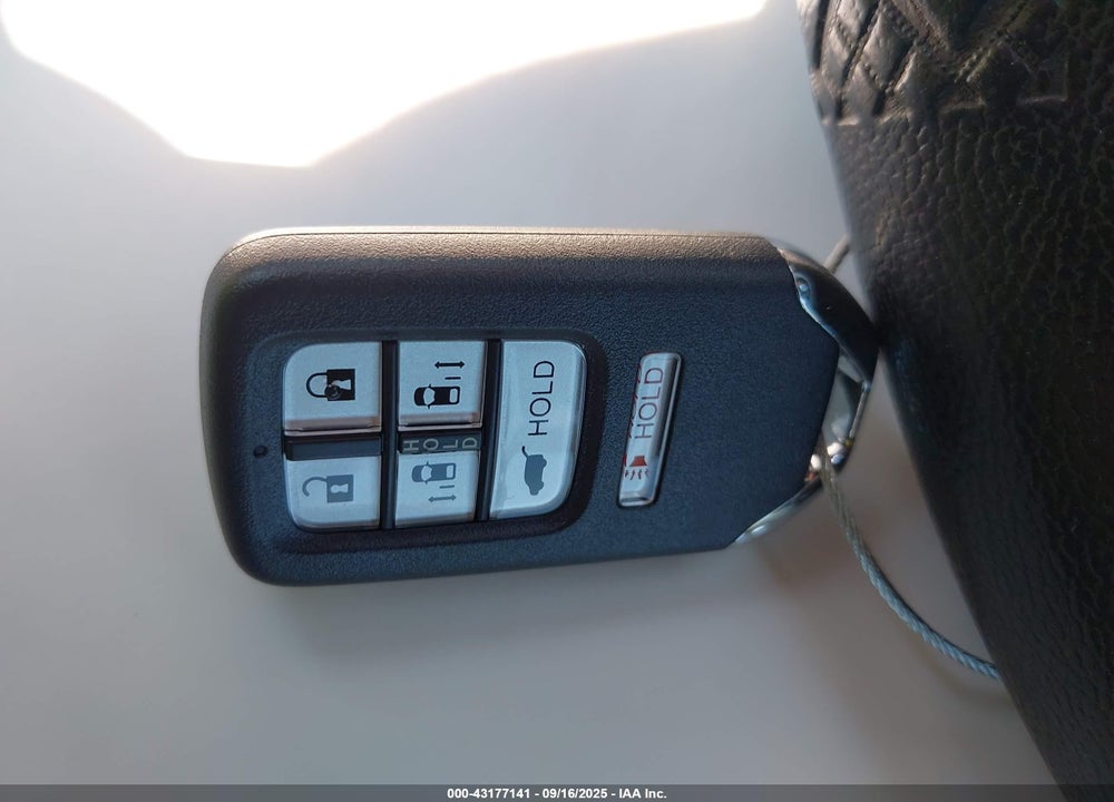 2016 HONDA ODYSSEY VIN: 5FNRL5H39GB121678