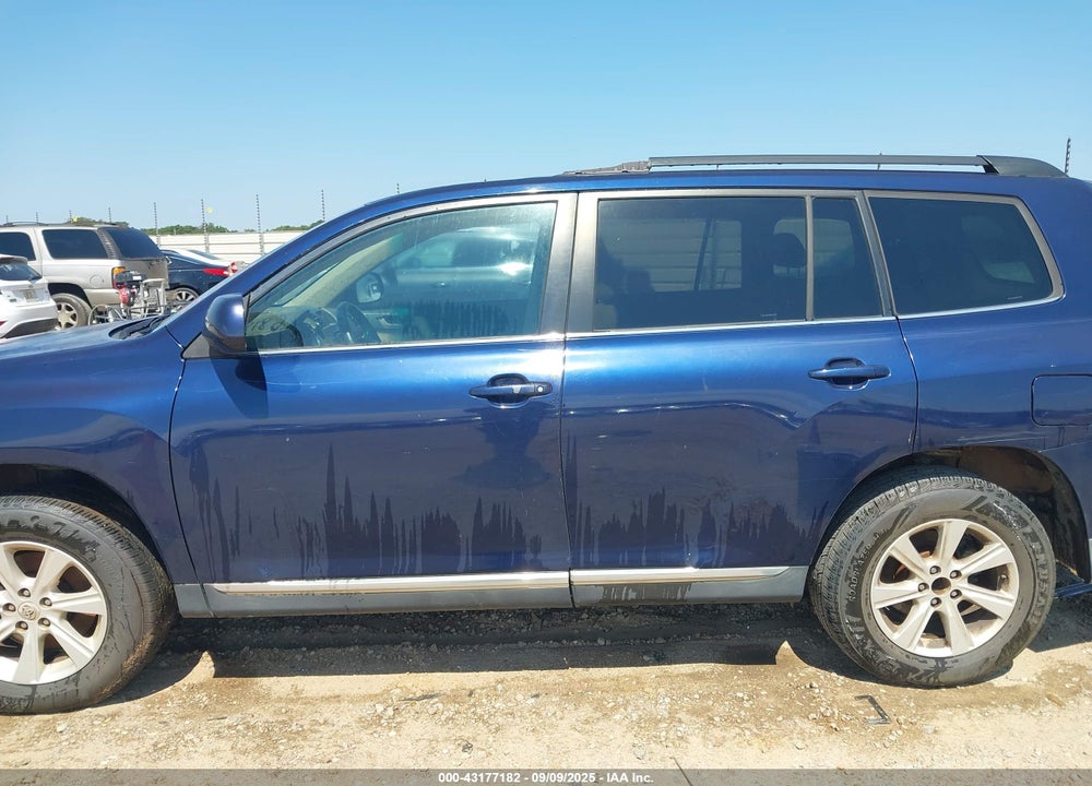 2011 TOYOTA HIGHLANDER VIN: 5TDZK3EH5BS026353
