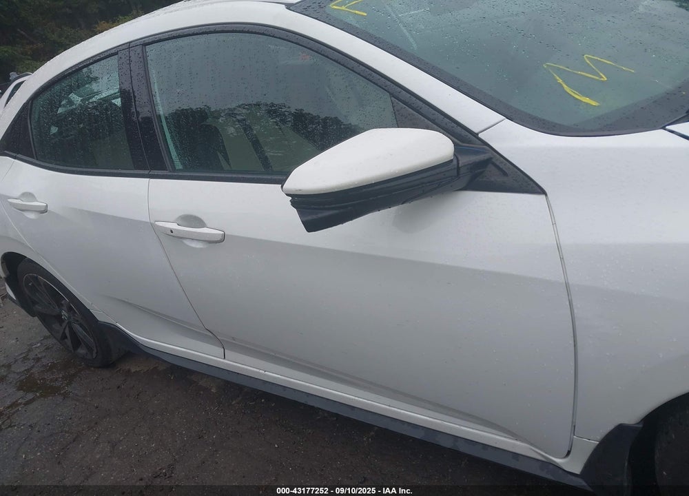 2019 HONDA CIVIC SPORT TOURING VIN: SHHFK7H9XKU400151