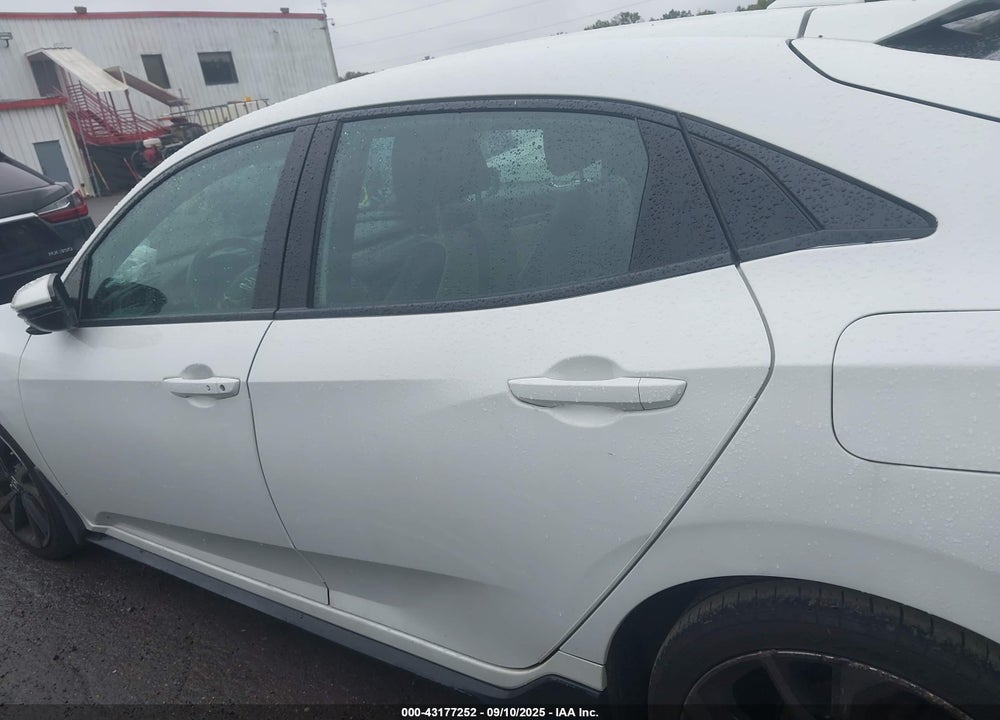 2019 HONDA CIVIC SPORT TOURING VIN: SHHFK7H9XKU400151