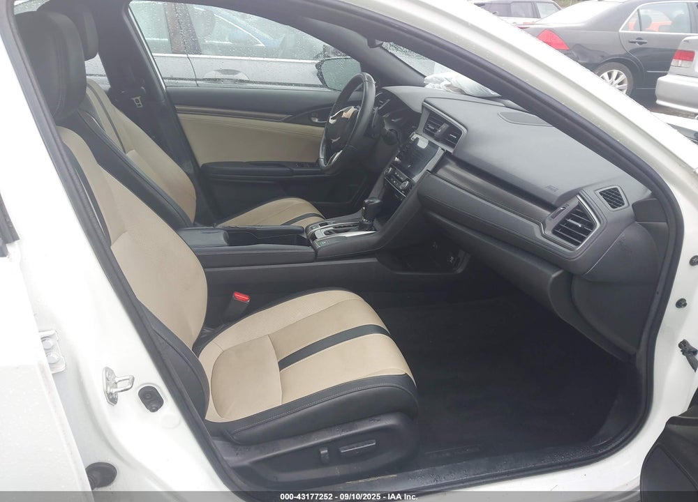 2019 HONDA CIVIC SPORT TOURING VIN: SHHFK7H9XKU400151