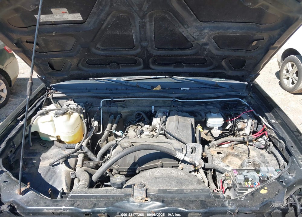 2005 CHEVROLET COLORADO VIN: 1GCCS198358237063