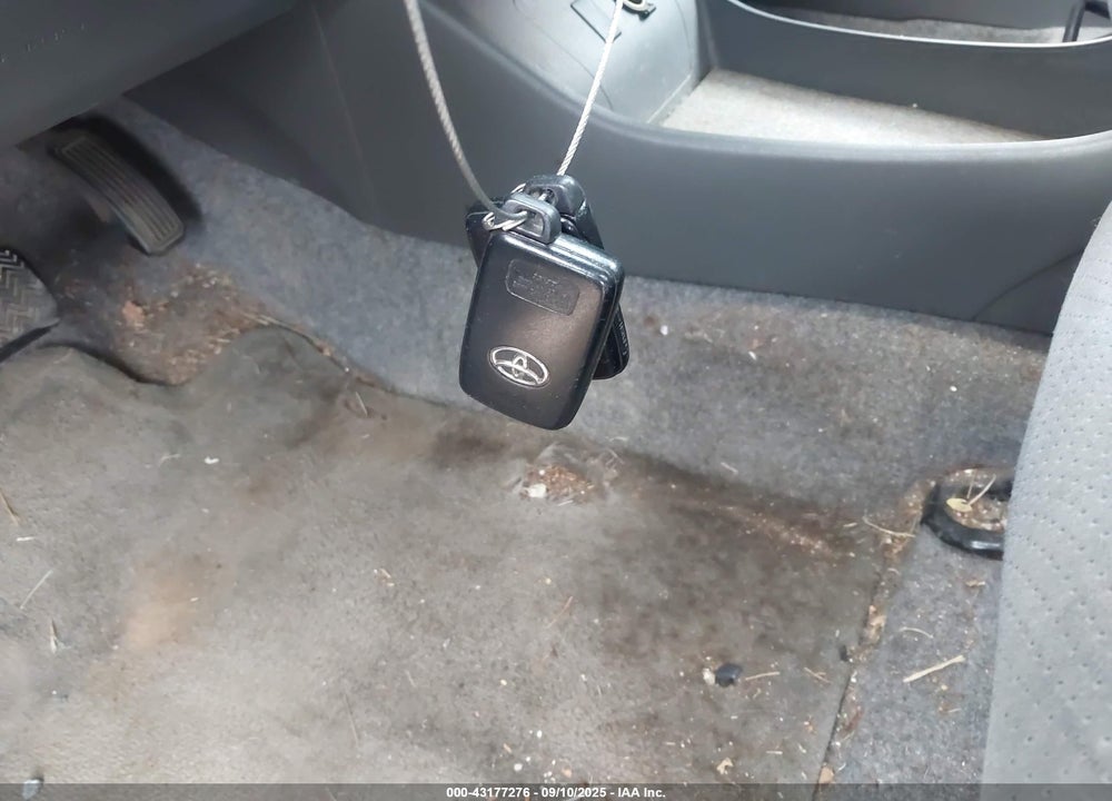 2011 TOYOTA PRIUS TWO VIN: JTDKN3DU7B5291529