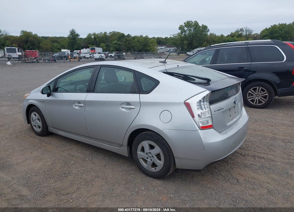 2011 TOYOTA PRIUS TWO VIN: JTDKN3DU7B5291529