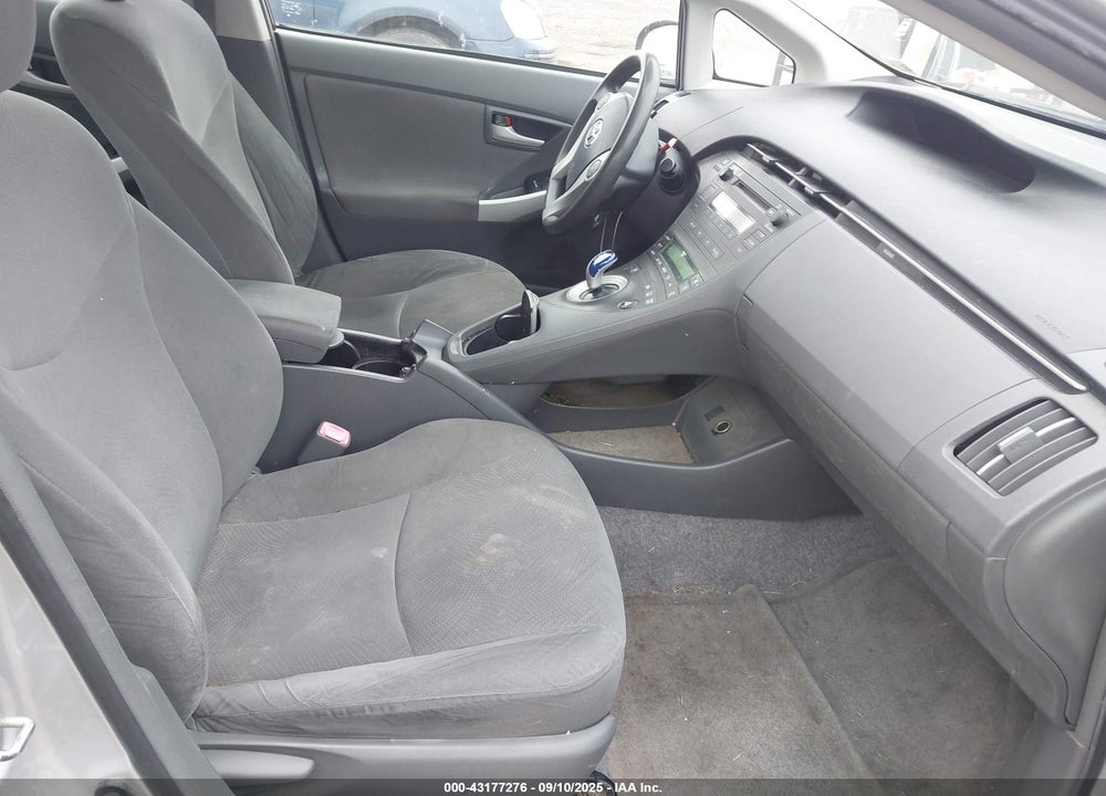 2011 TOYOTA PRIUS TWO VIN: JTDKN3DU7B5291529