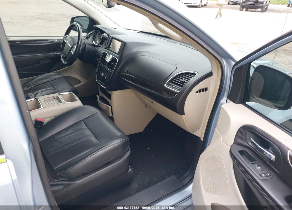2013 CHRYSLER TOWN & COUNTRY TOURING VIN: 2C4RC1BG5DR604668