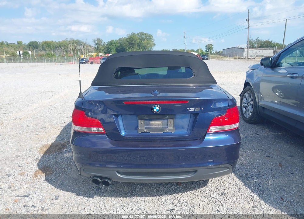 2011 BMW 1 SERIES VIN: WBAUN7C56BVM25423