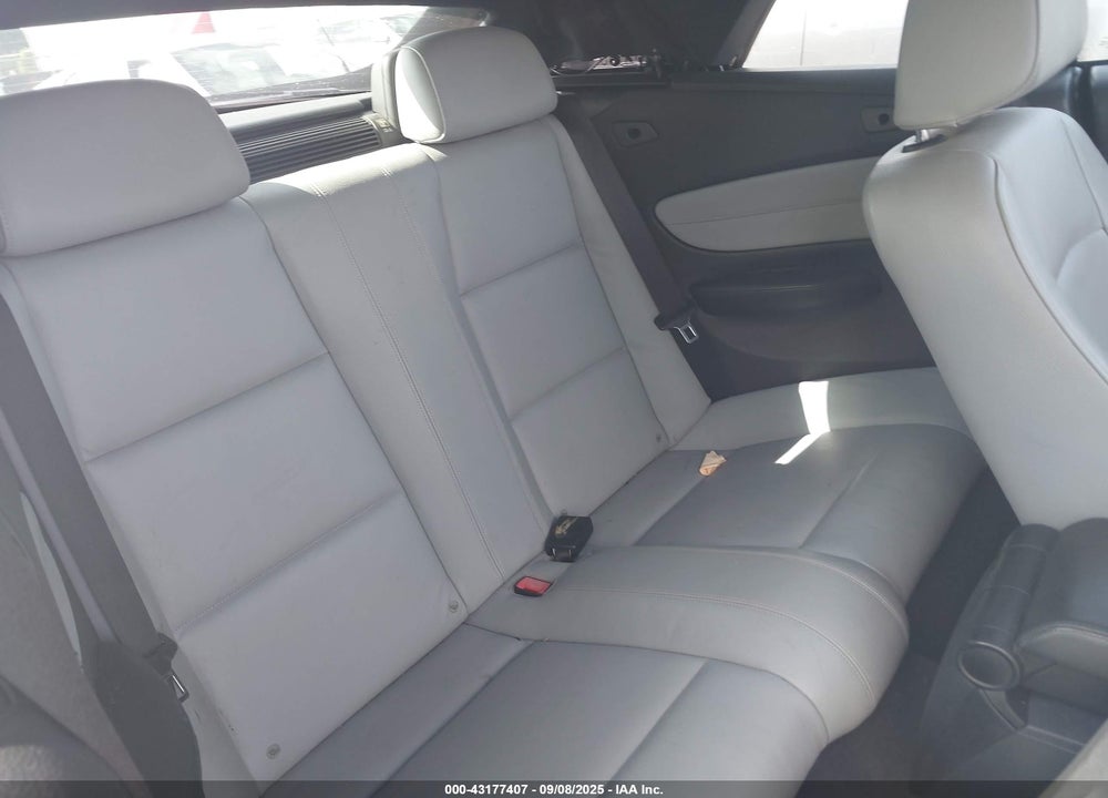 2011 BMW 1 SERIES VIN: WBAUN7C56BVM25423