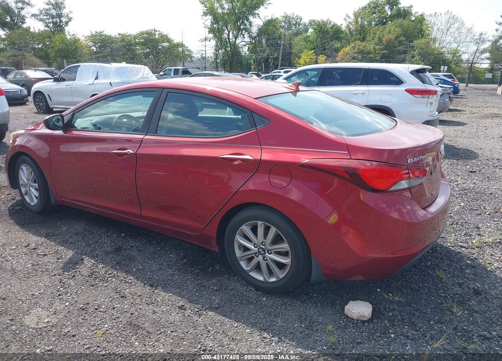 2015 HYUNDAI ELANTRA VIN: 5NPDH4AE9FH556475