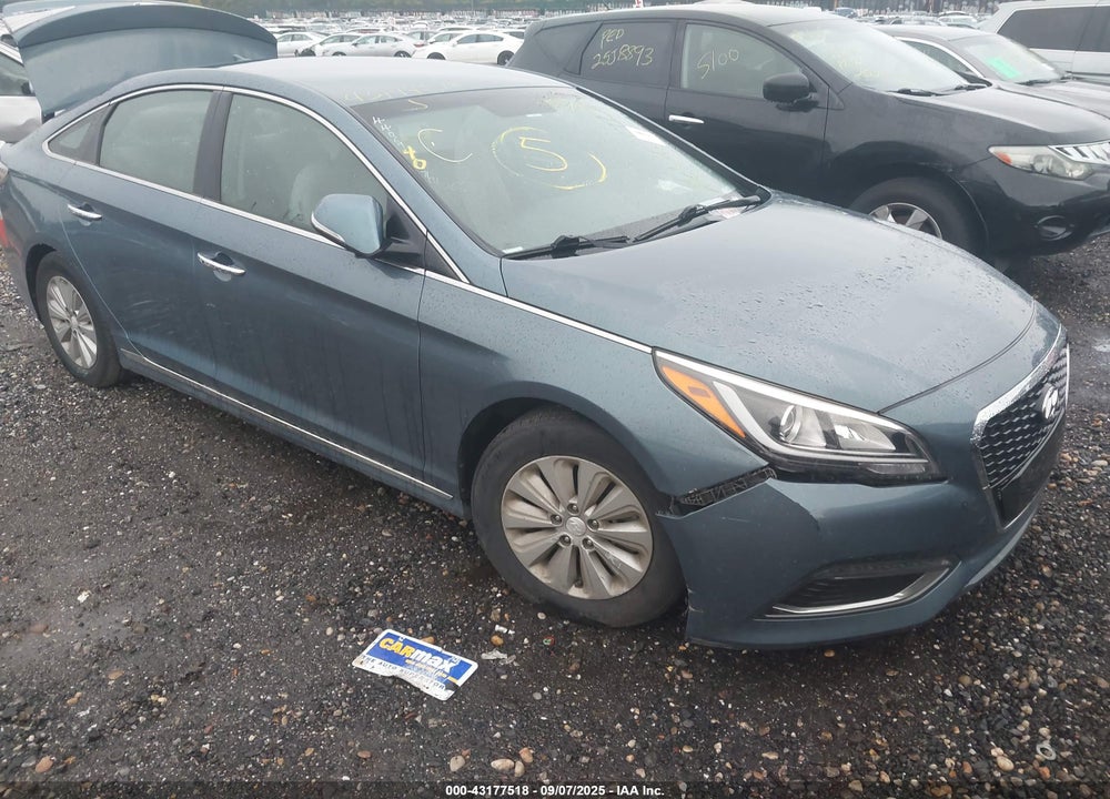 2016 HYUNDAI SONATA HYBRID SE VIN: KMHE24L11GA041670