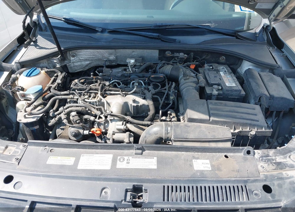 2013 VOLKSWAGEN PASSAT VIN: 1VWBN7A33DC107380