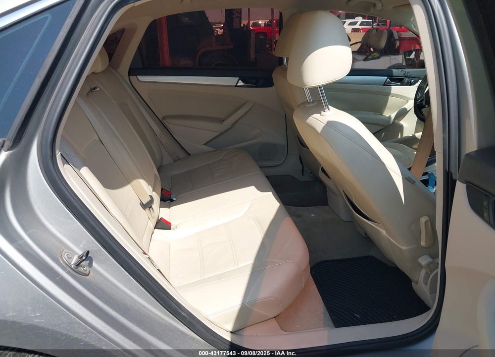 2013 VOLKSWAGEN PASSAT VIN: 1VWBN7A33DC107380