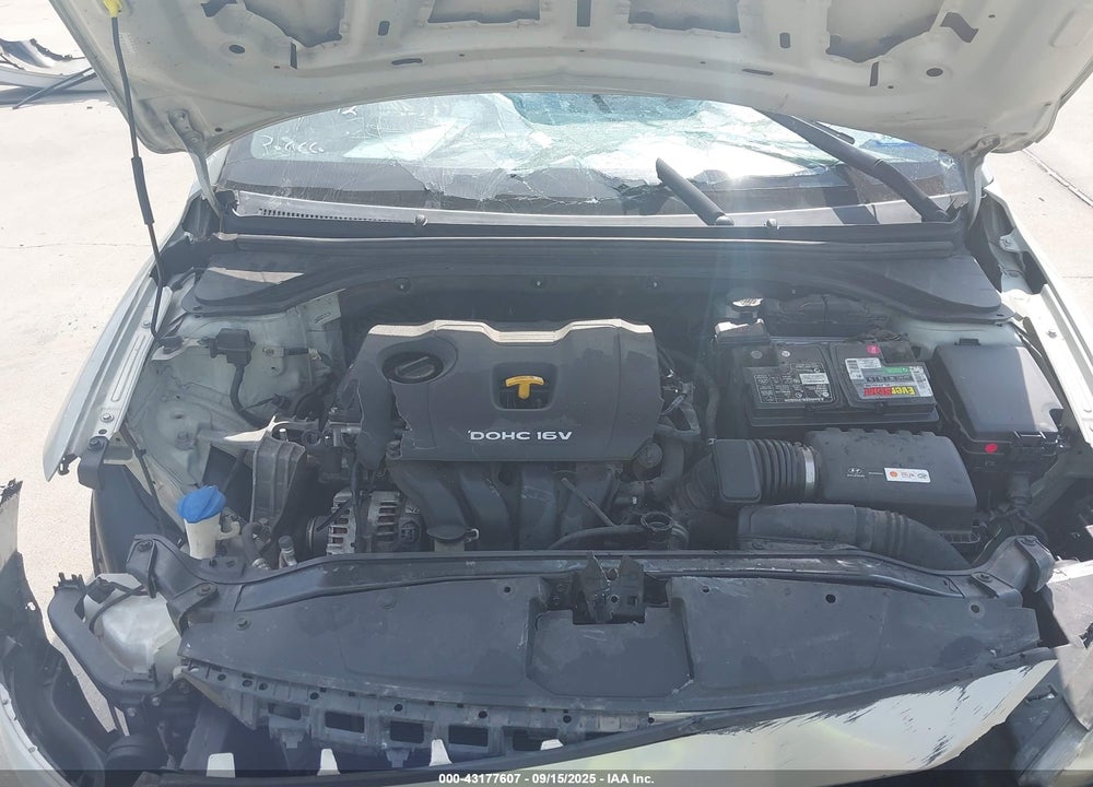 2017 HYUNDAI ELANTRA VIN: KMHD74LF4HU359288
