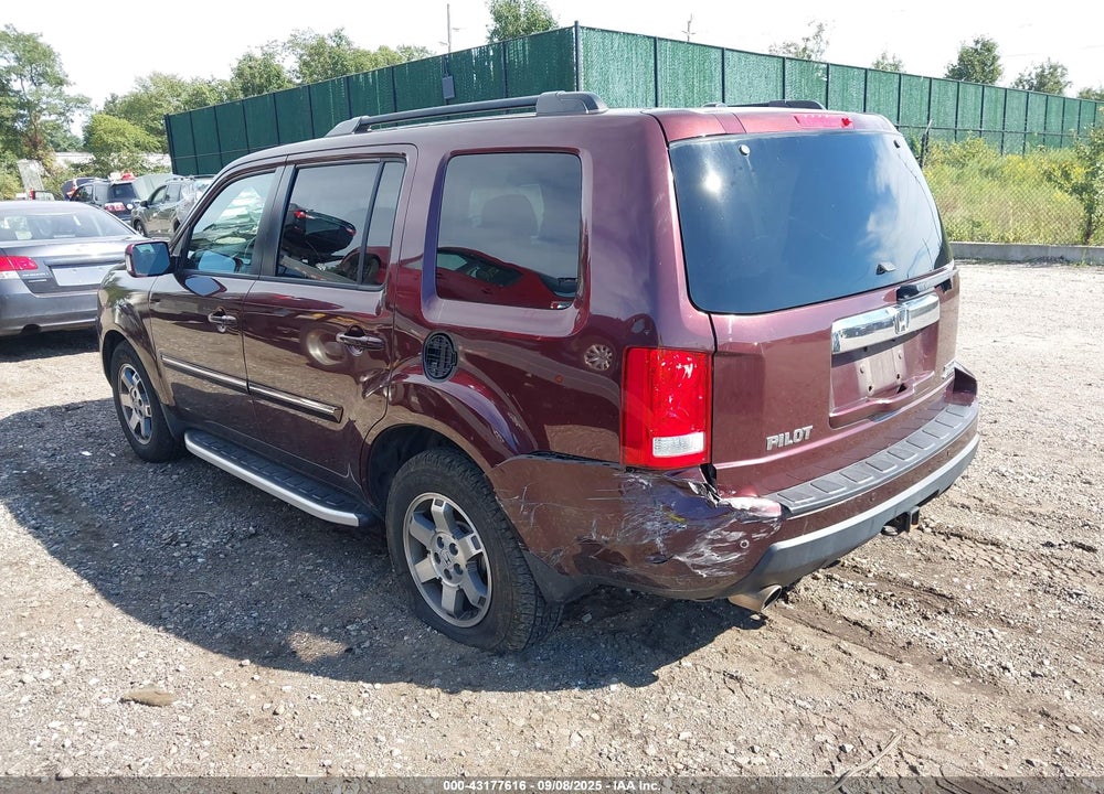2011 HONDA PILOT VIN: 5FNYF4H90BB031281