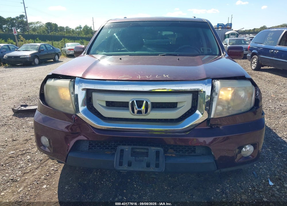 2011 HONDA PILOT VIN: 5FNYF4H90BB031281