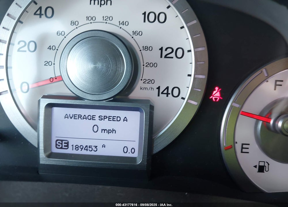 2011 HONDA PILOT VIN: 5FNYF4H90BB031281