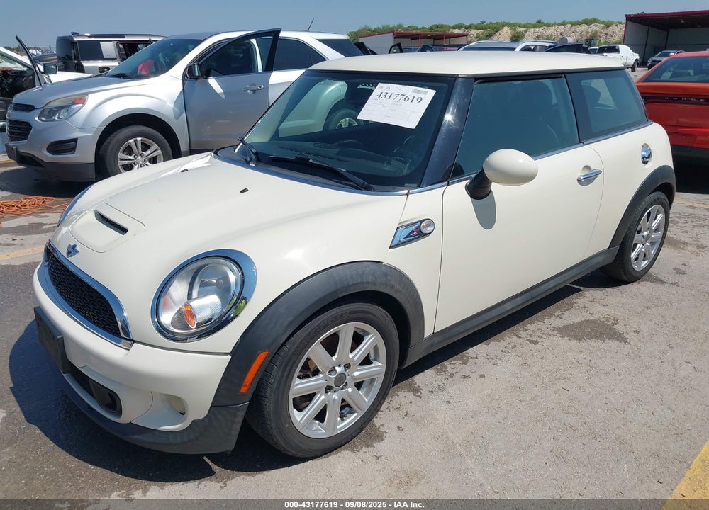 2013 MINI HARDTOP VIN: WMWSV3C54DT393845