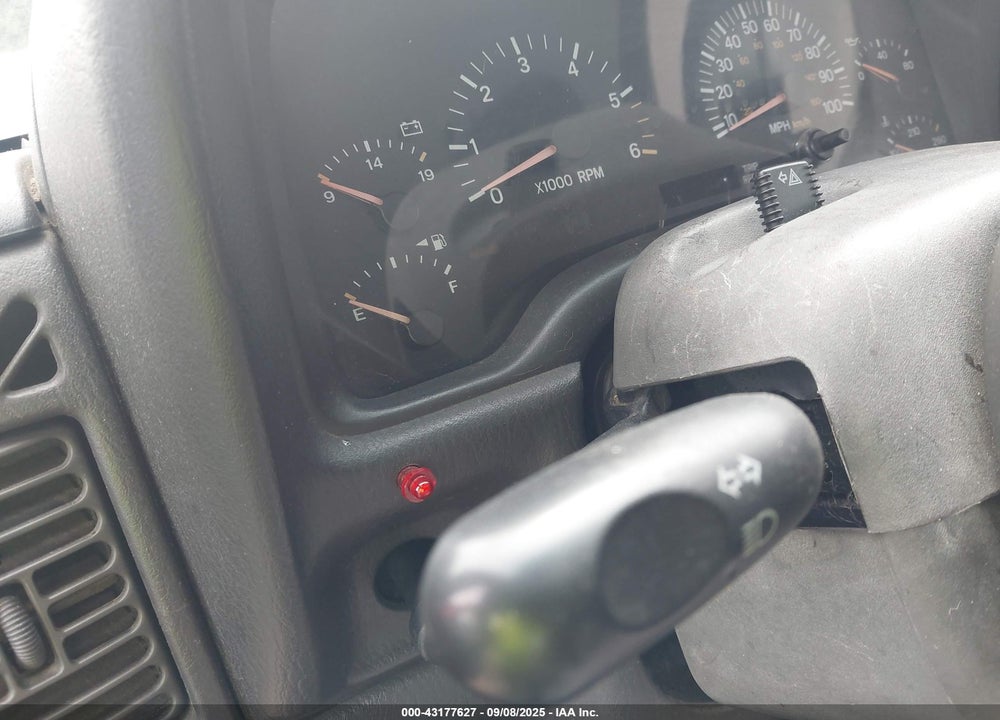 2000 JEEP CHEROKEE SPORT VIN: 1J4FF48S1YL126040