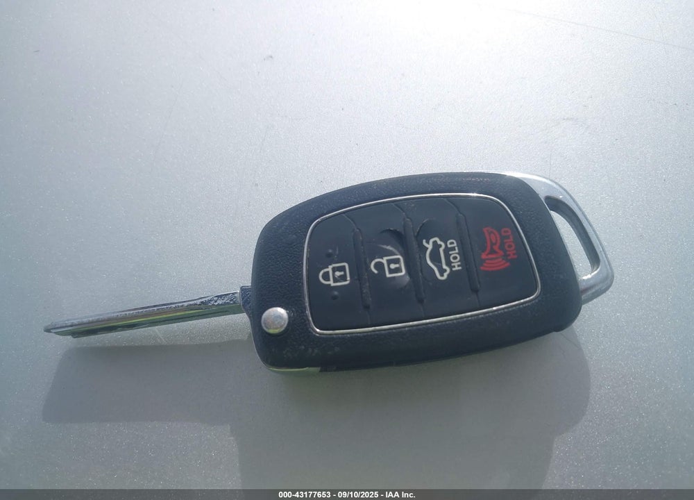 2016 HYUNDAI SONATA VIN: 5NPE24AF0GH419215