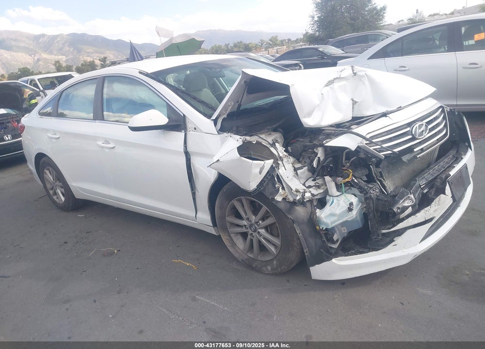 2016 HYUNDAI SONATA VIN: 5NPE24AF0GH419215